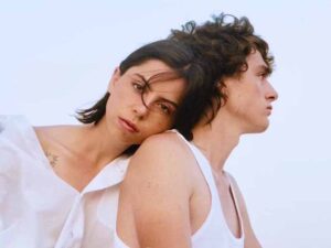 آهنگ فرانسوی Demain از Adèle & Robin به همراه متن و ترجمه مجزا