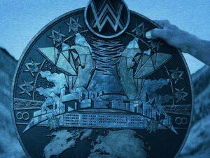 آهنگ انگلیسی Diamond Heart از Alan Walker و Sophia Somajo به همراه متن و ترجمه مجزا