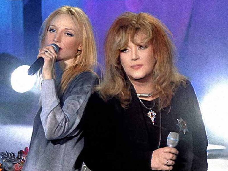 آهنگ روسی Доченька (Daughter) از Alla Pugacheva با متن و ترجمه مجزا