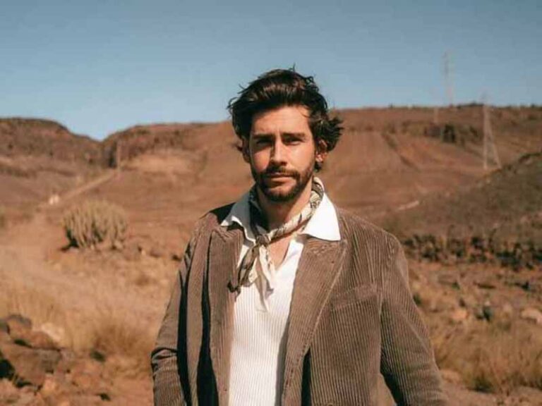 آهنگ اسپانیایی Tipo normal از Alvaro Soler به همراه متن و ترجمه مجزا