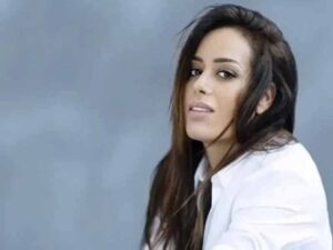 آهنگ فرانسوی Dis-moi qui tu es از Amel Bent به همراه متن و ترجمه مجزا