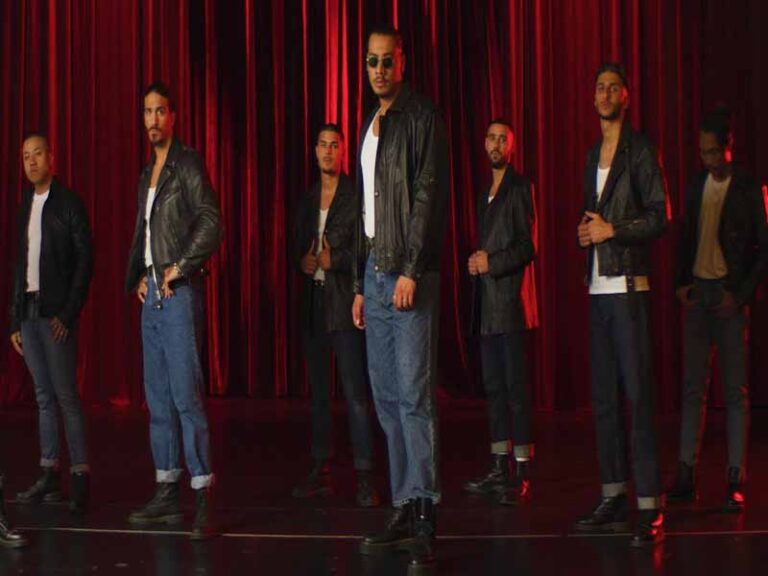 آهنگ آلمانی ​​?Wieso tust Du dir das An از Apache 207 به همراه متن و ترجمه مجزا