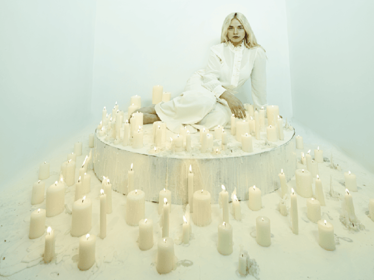 آهنگ انگلیسی I’m Fine از Ashe به همراه متن و ترجمه مجزا