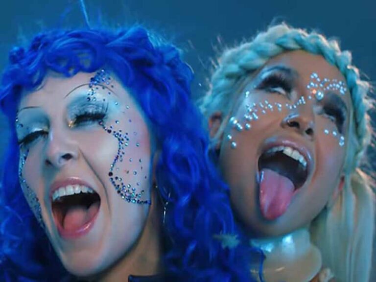 آهنگ انگلیسی Slumber Party از Ashnikko به همراه متن و ترجمه مجزا