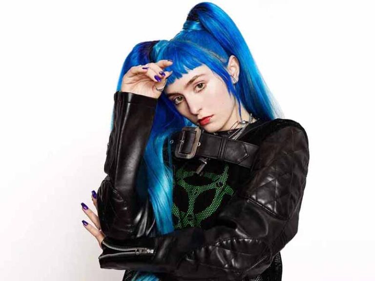 آهنگ انگلیسی World Eater از Ashnikko به همراه متن و ترجمه مجزا