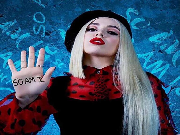 آهنگ انگلیسی So Am I از Ava Max به همراه متن و ترجمه مجزا