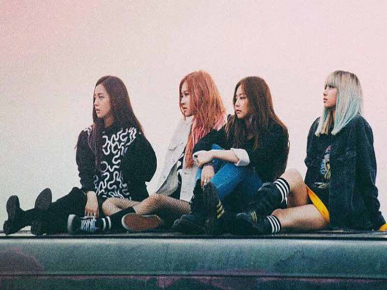 آهنگ کره‌ای Stay از BLACKPINK به همراه متن و ترجمه مجزا