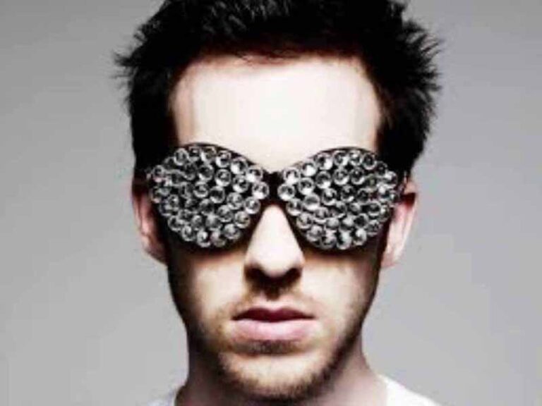 آهنگ انگلیسی Blue از Calvin Harris به همراه متن و ترجمه مجزا