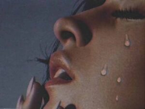 آهنگ انگلیسی Cry for Me از Camila Cabello به همراه متن و ترجمه مجزا