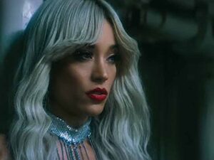 آهنگ انگلیسی Bad Tattoo از Cannons به همراه متن و ترجمه مجزا