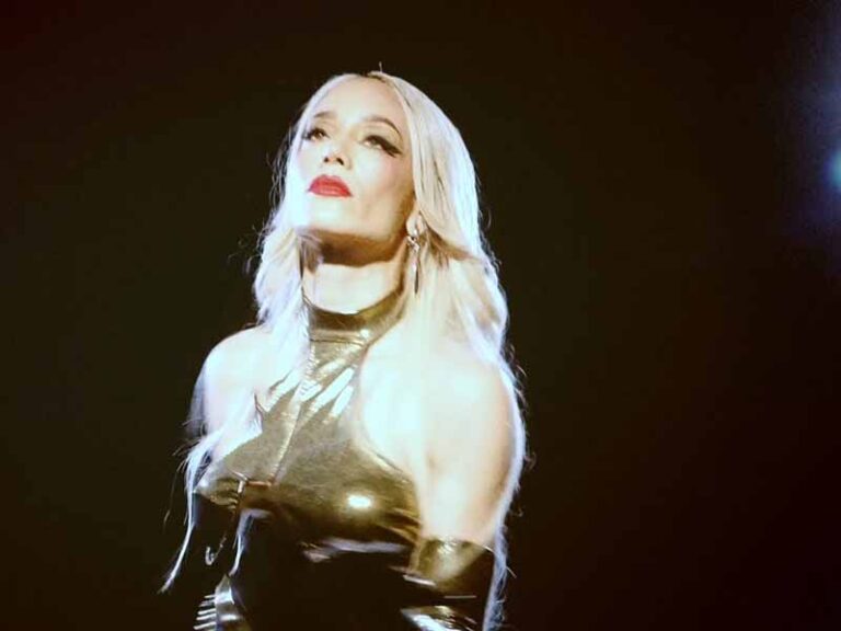 آهنگ انگلیسی Desire از Cannons به همراه متن و ترجمه مجزا