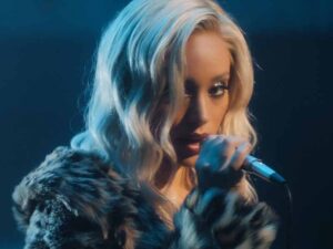 آهنگ انگلیسی Fire for You از Cannons به همراه متن و ترجمه مجزا