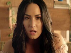 آهنگ انگلیسی Solo از Clean Bandit و Demi Lovato به همراه متن و ترجمه مجزا