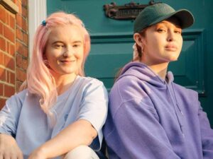 آهنگ انگلیسی Don’t Leave Me Lonely از Clean Bandit به همراه متن و ترجمه مجزا