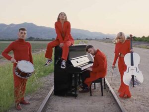 آهنگ انگلیسی I Miss You از Clean Bandit به همراه متن و ترجمه مجزا