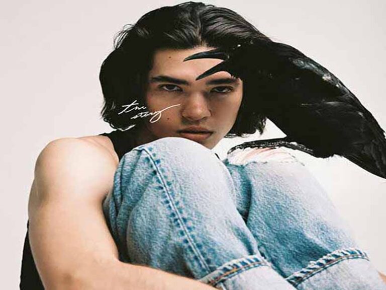 آهنگ انگلیسی The Story از Conan Gray به همراه متن و ترجمه مجزا