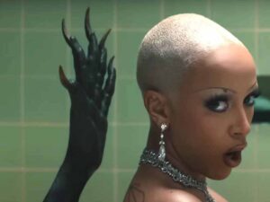 آهنگ انگلیسی Demons از Doja Cat به همراه متن و ترجمه مجزا