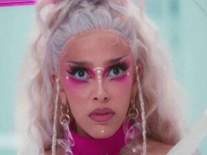 آهنگ انگلیسی Get into It (Yuh) از Doja Cat به همراه متن و ترجمه مجزا