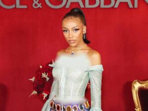 آهنگ انگلیسی Vegas از Doja Cat به همراه متن و ترجمه مجزا