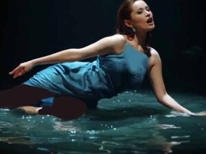 آهنگ ترکی Yallah از Elif Kaya به همراه متن و ترجمه مجزا