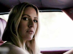 آهنگ انگلیسی Worry About Me از Ellie Goulding و blackbear به همراه متن و ترجمه مجزا