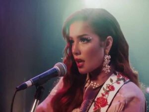 آهنگ انگلیسی Finally // beautiful stranger از Halsey به همراه متن و ترجمه مجزا