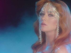 آهنگ انگلیسی Champagne Problems از Katy Perry به همراه متن و ترجمه مجزا