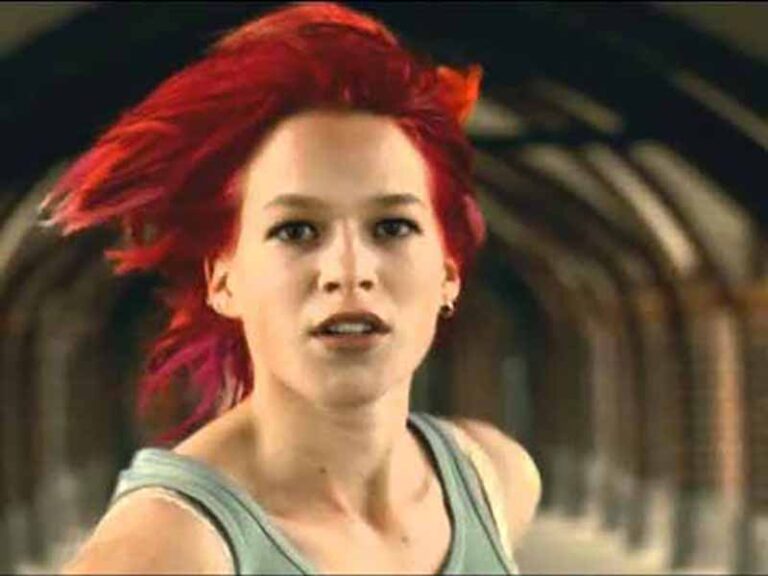 آهنگ روسی Отображенье (Displaying) از NYUSHA و Нюша با متن و ترجمه مجزا