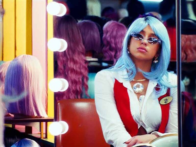 آهنگ انگلیسی boy x از Tate McRae به همراه متن و ترجمه مجزا