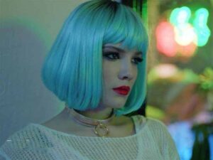 آهنگ انگلیسی Ghost از Halsey به همراه متن و ترجمه مجزا