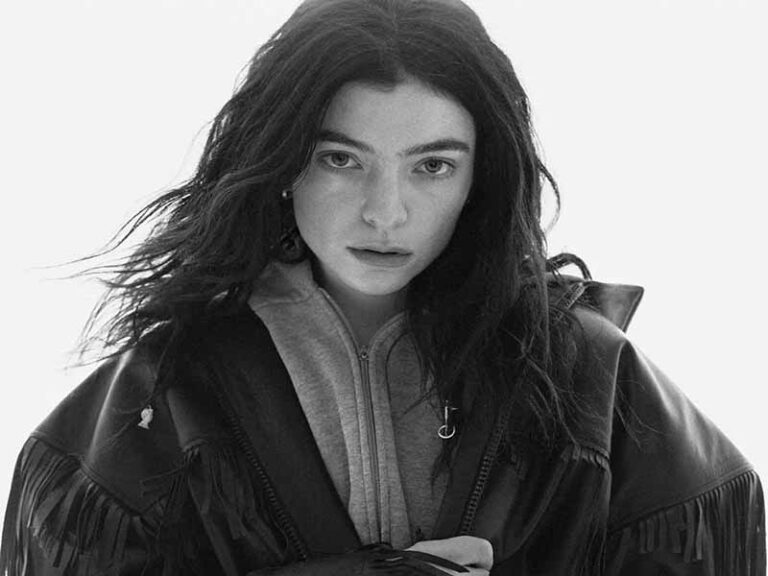 آهنگ انگلیسی Man Of The Year از Lorde به همراه متن و ترجمه مجزا