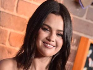 آهنگ انگلیسی Do You Wanna Be Perfect از Selena Gomez و Benny Blanco به همراه متن و ترجمه مجزا