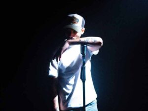 آهنگ فرانسوی DES ANNÉES از Allan به همراه متن و ترجمه مجزا