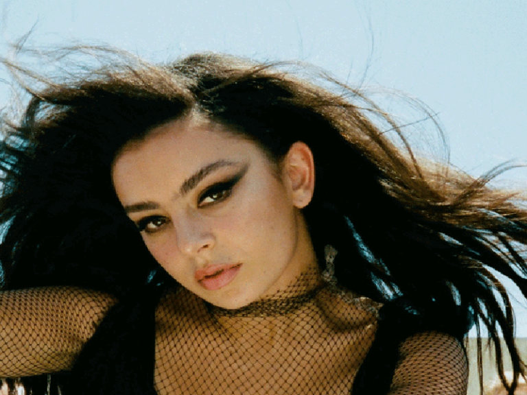 آهنگ انگلیسی Good Ones از Charli XCX به همراه متن و ترجمه مجزا