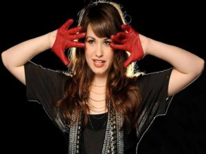 آهنگ انگلیسی Get Back از Demi Lovato به همراه متن و ترجمه مجزا