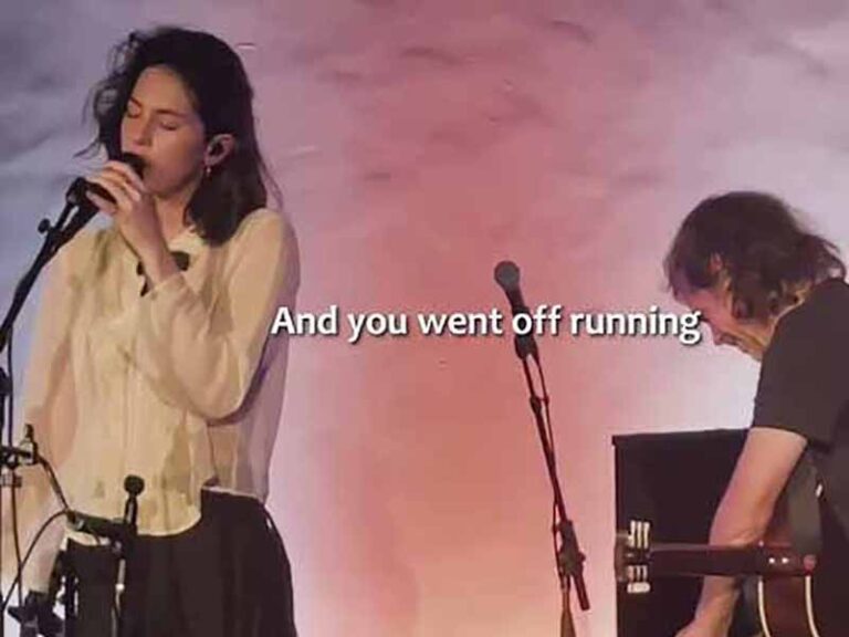 آهنگ انگلیسی Gave You I Gave You I از Gracie Abrams به همراه متن و ترجمه مجزا