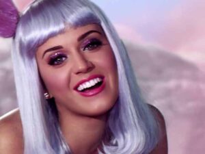 آهنگ انگلیسی California Gurls از Katy Perry به همراه متن و ترجمه مجزا