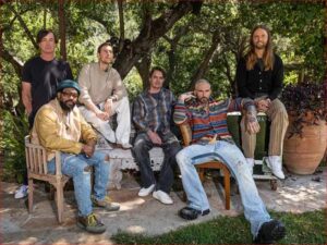 آهنگ انگلیسی Middle Ground از Maroon 5 به همراه متن و ترجمه مجزا