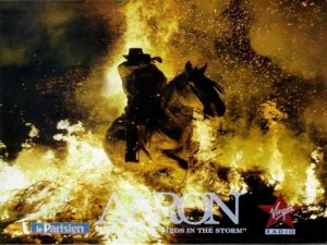 آهنگ انگلیسی Arm Your Eyes از AaRON به همراه متن و ترجمه مجزا