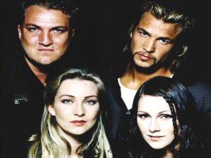آهنگ انگلیسی Don’t Go Away از Ace Of Base به همراه متن و ترجمه مجزا