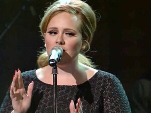 آهنگ انگلیسی Rumour Has It از Adele به همراه متن و ترجمه مجزا