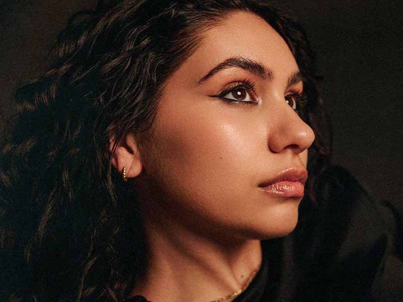 آهنگ انگلیسی Dead Man از Alessia Cara به همراه متن و ترجمه مجزا