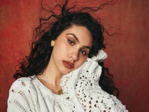 آهنگ انگلیسی Run Run از Alessia Cara به همراه متن و ترجمه مجزا