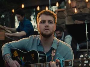 آهنگ انگلیسی Carry You Home از Alex Warren به همراه متن و ترجمه مجزا