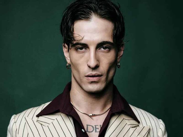 آهنگ انگلیسی Next Summer از Damiano David به همراه متن و ترجمه مجزا