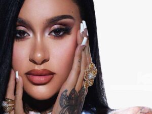 آهنگ انگلیسی Out The Window از Kehlani به همراه متن و ترجمه مجزا