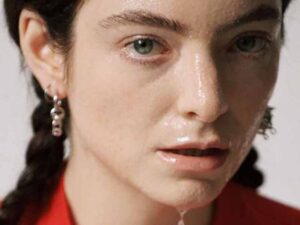 آهنگ انگلیسی What Was That از Lorde به همراه متن و ترجمه مجزا