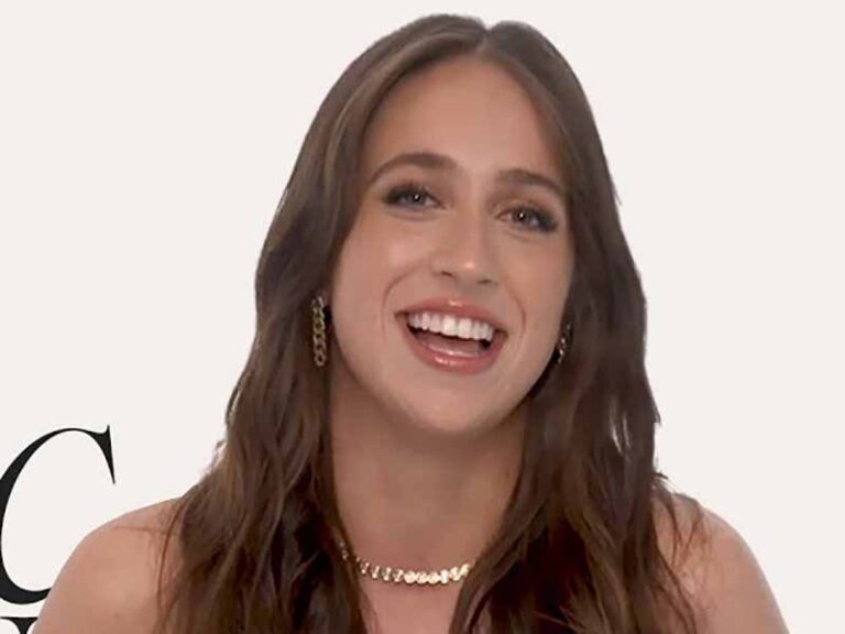 آهنگ انگلیسی i still say goodnight از Tate McRae به همراه متن و ترجمه مجزا