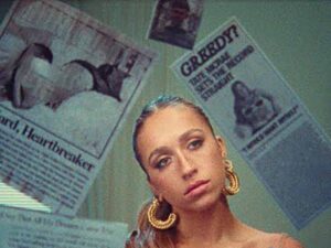 آهنگ انگلیسی hurt my feelings از Tate McRae به همراه متن و ترجمه مجزا