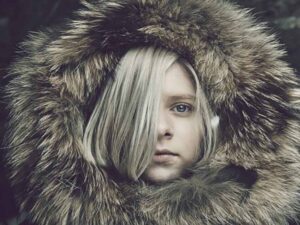 آهنگ انگلیسی Runaway از AURORA به همراه متن و ترجمه مجزا